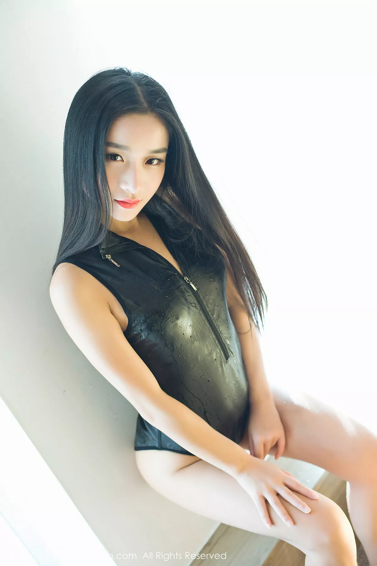 秀人集.com_[XiuRen秀人网]No.688_新晋嫩模绮梦Cherish居家黑色漆皮比基尼湿身诱惑写真56P