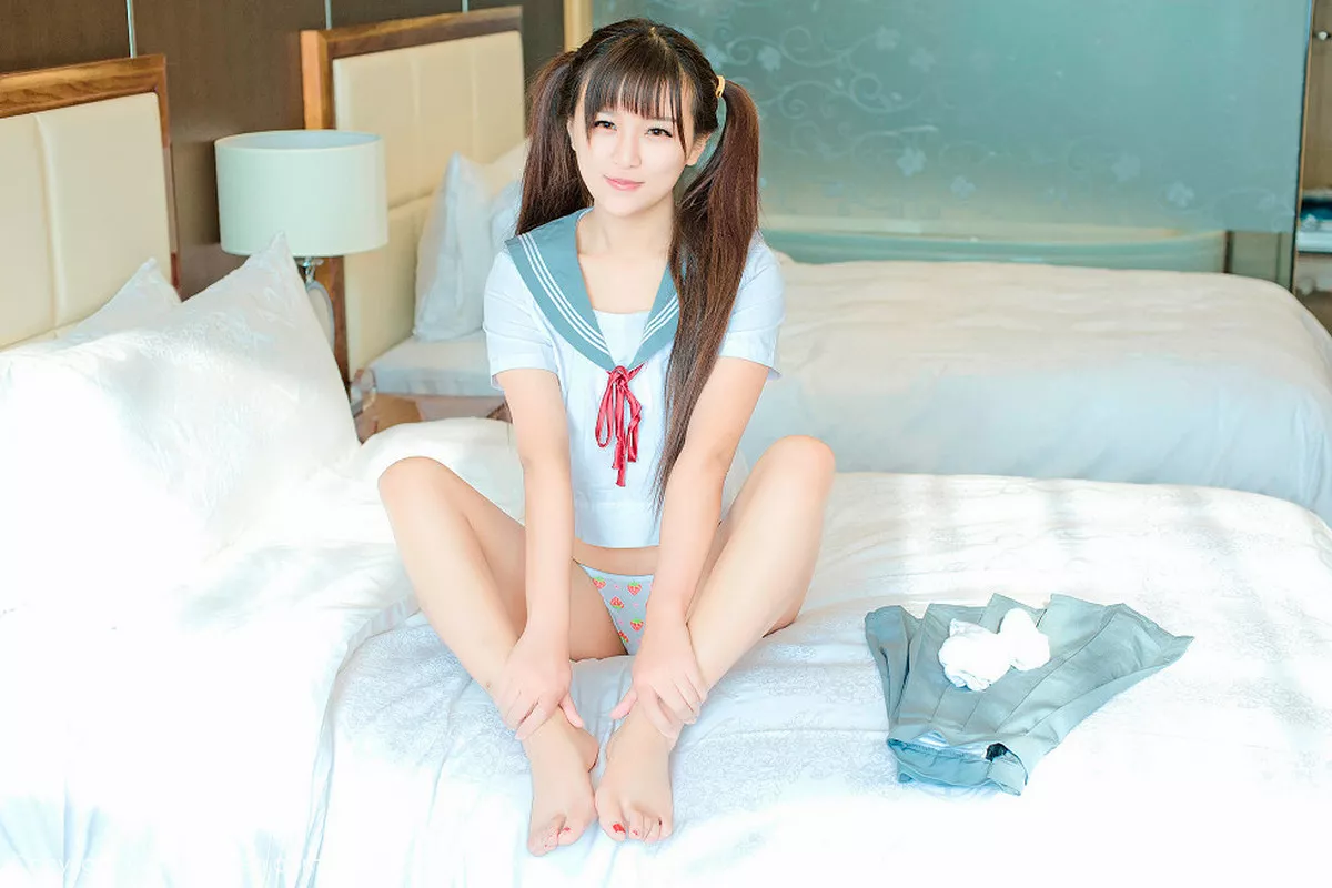 秀人集.com_[XiuRen秀人网]No.672_嫩模熙熙熙熙恩居家学生装丝袜秀完美身材翘臀诱惑写真66P