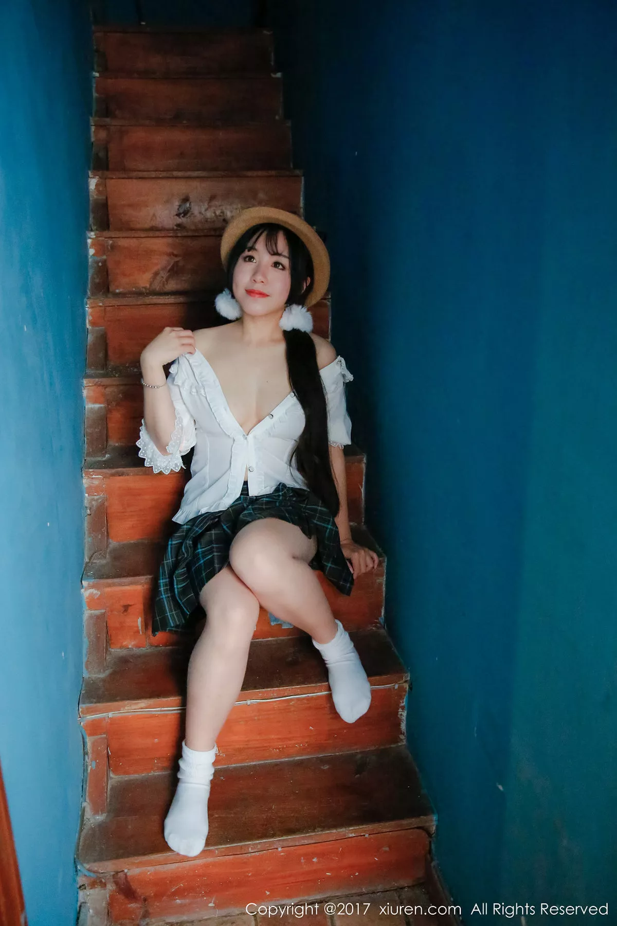 秀人集.com_[XiuRen秀人网]No.742_嫩模V菜居家私房全裸上身秀雪嫩豪乳娇羞迷人写真50P