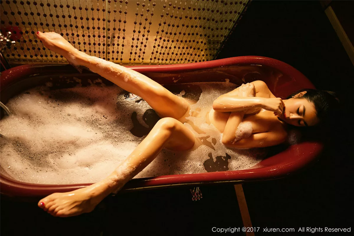 秀人集.com_[XiuRen秀人网]No.719_新人嫩模语溪大尺度浴缸里全裸人体艺术火辣身材诱惑写真54P