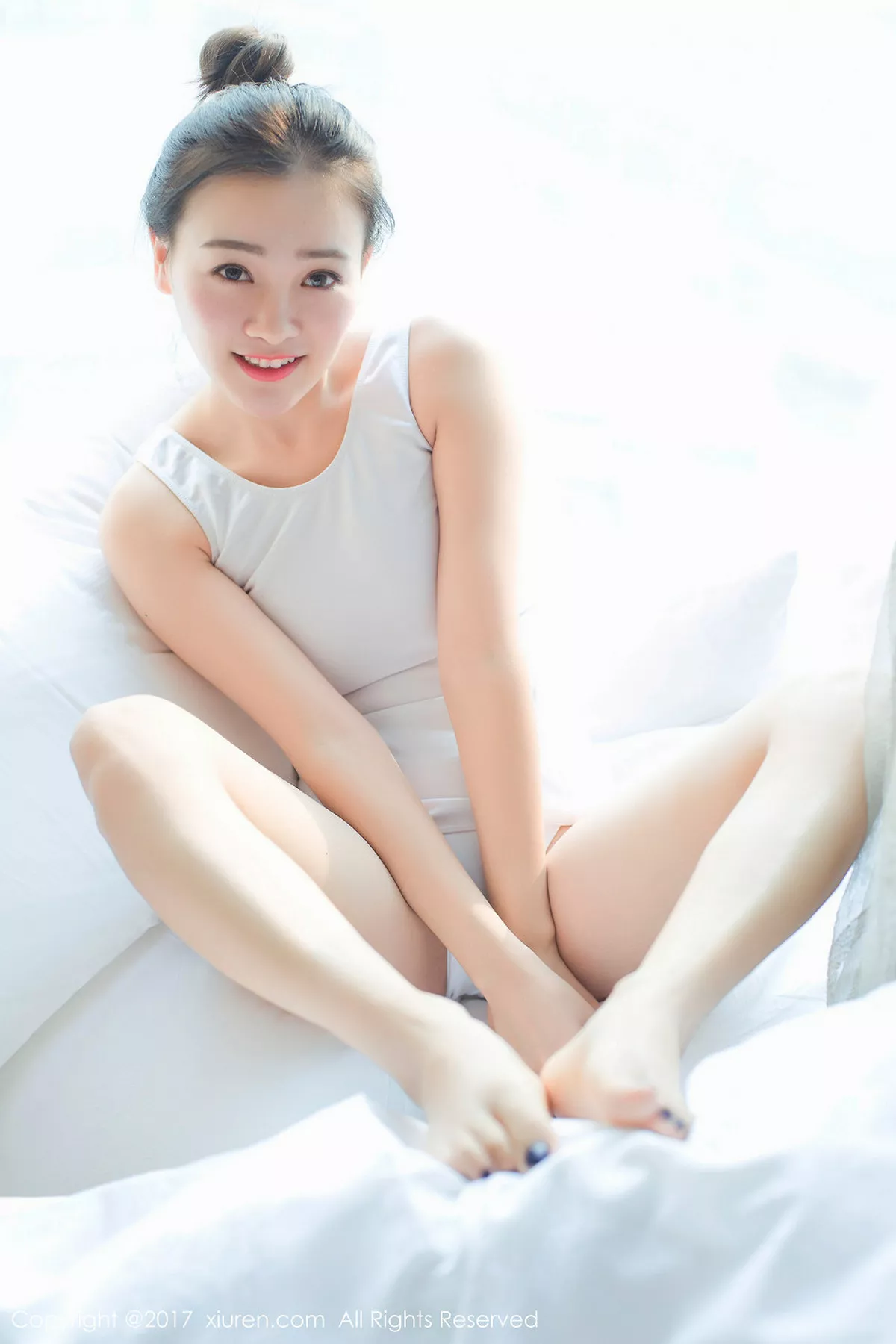 秀人集.com_[XiuRen秀人网]No.684_嫩模芈琳娜居家蓝色低胸体操服秀美胸白色死库水性感写真62P