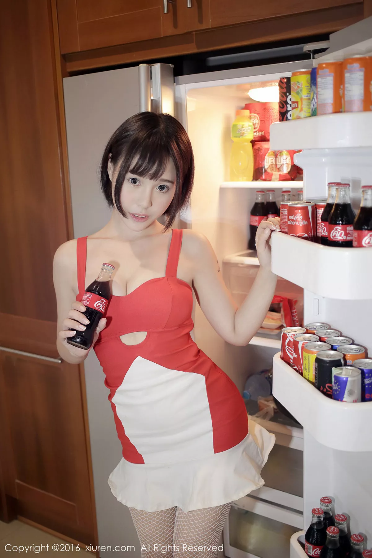 秀人集.com_[XiuRen秀人网]No.665_嫩模Evelyn艾莉苏梅岛旅拍性感小红裙秀白丝渔网腿袜写真40P