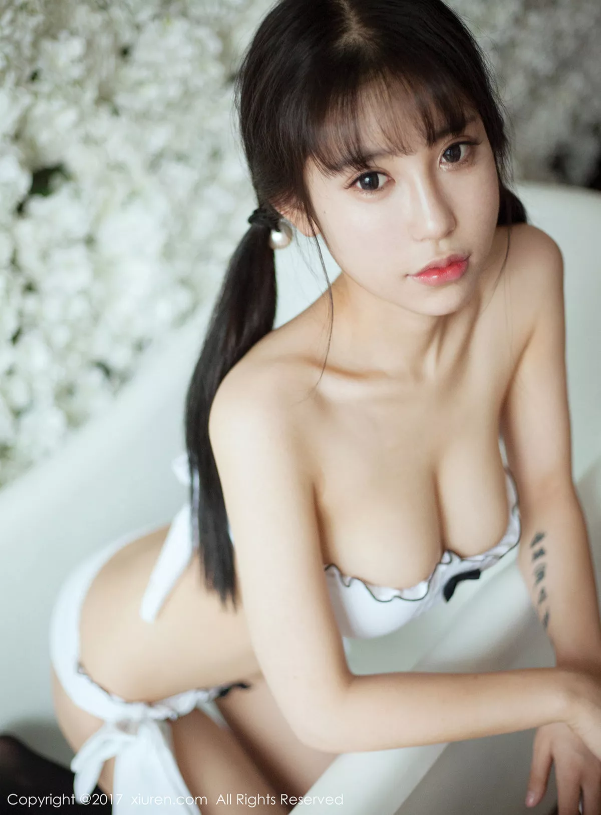 秀人集.com_[XiuRen秀人网]No.718_巨乳妹子萝莉悠悠酱大尺度全裸秀美乳奶油遮点甜蜜诱惑写真47P