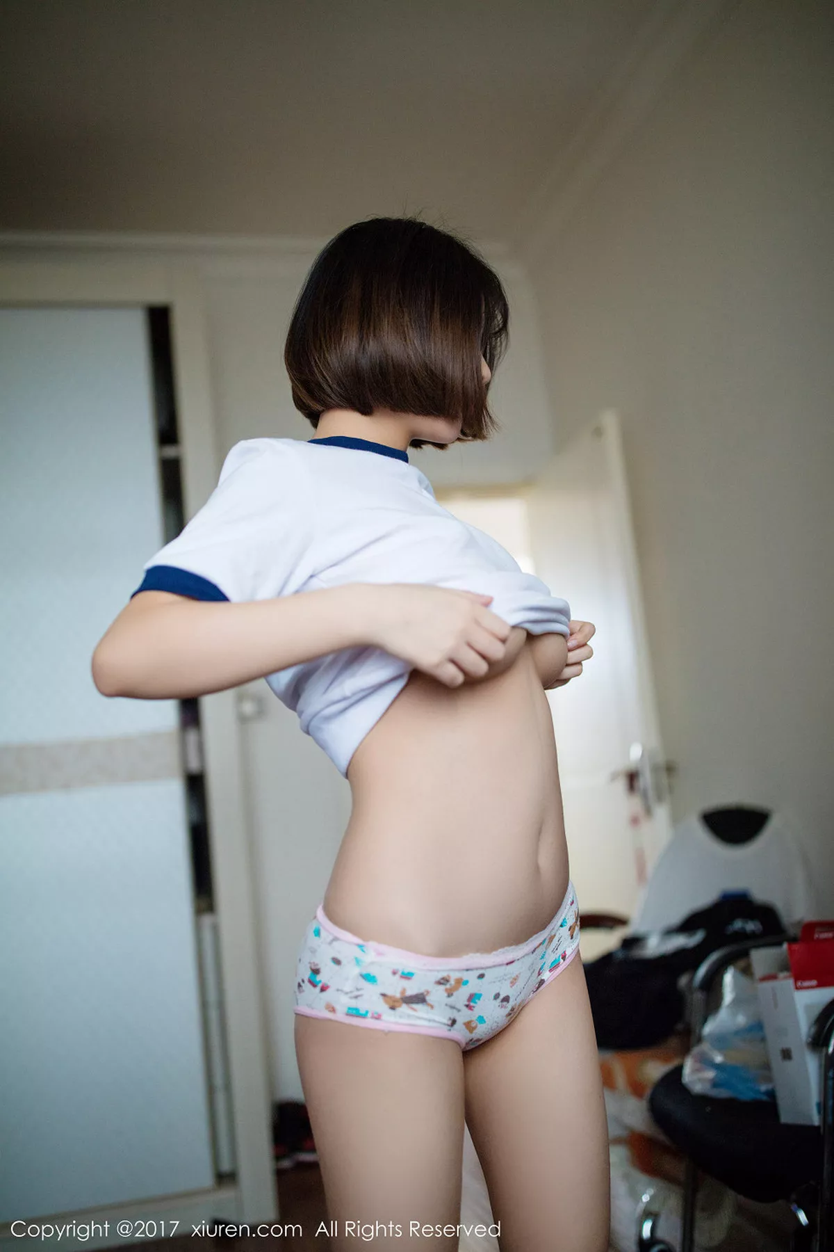 秀人集.com_[XiuRen秀人网]No.736_童颜巨乳萝莉小魔女奈奈居家美少女撩衣秀半球诱惑写真41P