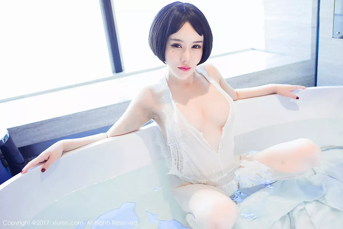 秀人集.com_[XiuRen秀人网]No.770_短发嫩模佑熙白色蕾丝边情趣内衣浴缸里湿身诱惑写真56P