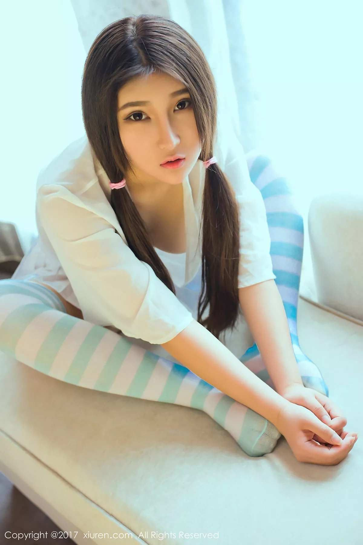 秀人集.com_[XiuRen秀人网]No.783_嫩模当然是小熊呀黑色破烂丝袜+百褶裙开胸撩人姿势诱惑写真44P