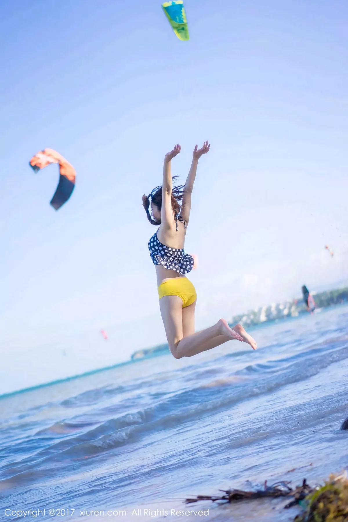 秀人集.com_[XiuRen秀人网]No.814_嫩模兜豆靓Youlina长滩旅拍户外沙滩内衣清爽迷人写真50P