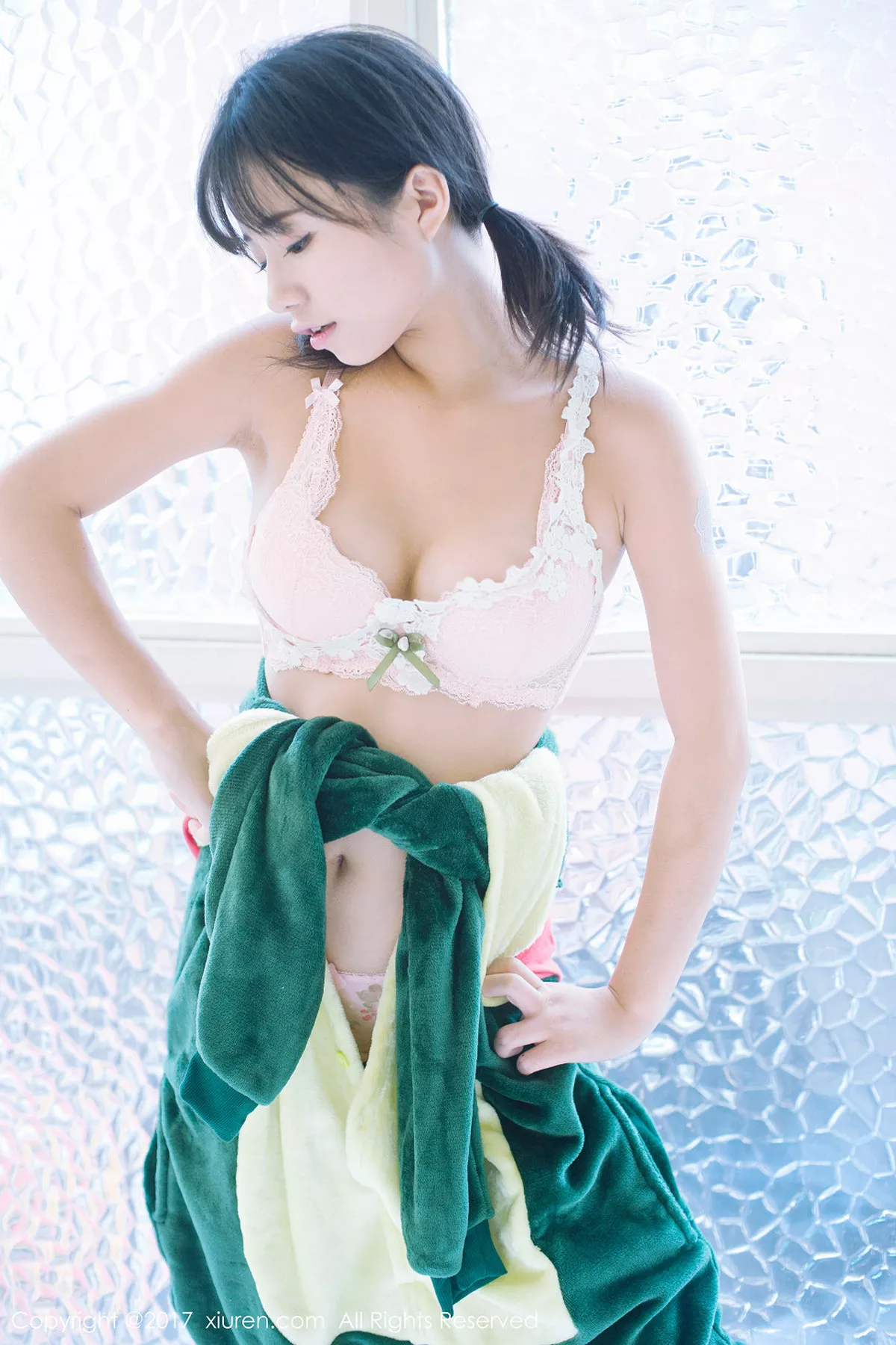 秀人集.com_[XiuRen秀人网]No.831_嫩模仓井优香三点式草莓内衣加粉红内衣秀白嫩肌肤性感写真47P