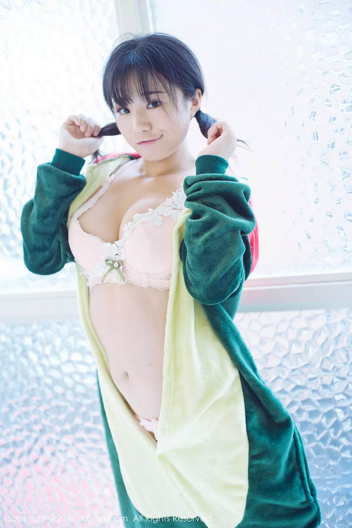 秀人集.com_[XiuRen秀人网]No.831_嫩模仓井优香三点式草莓内衣加粉红内衣秀白嫩肌肤性感写真47P