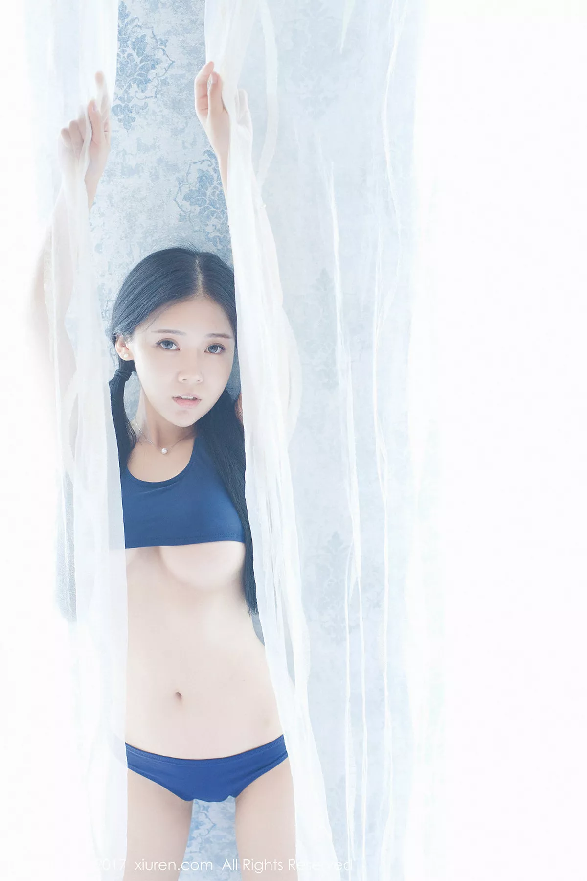 秀人集.com_[XiuRen秀人网]No.841_巨乳嫩模红气球分体死库水加黑色蕾丝内衣爆乳诱惑写真49P