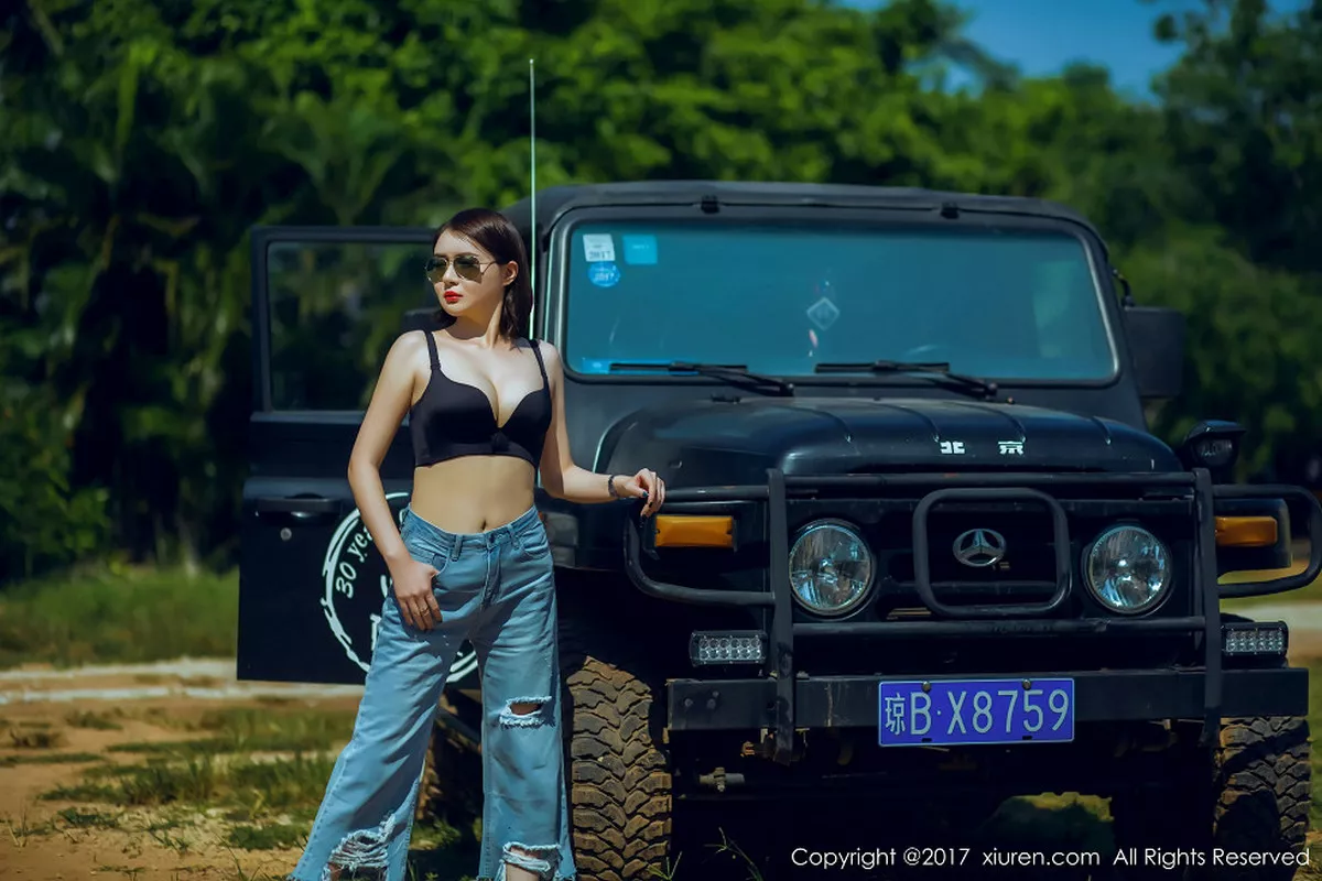 秀人集.com_[XiuRen秀人网]No.858_嫩模廿十海南三亚旅拍蓝天白云海边性感比基尼写真45P