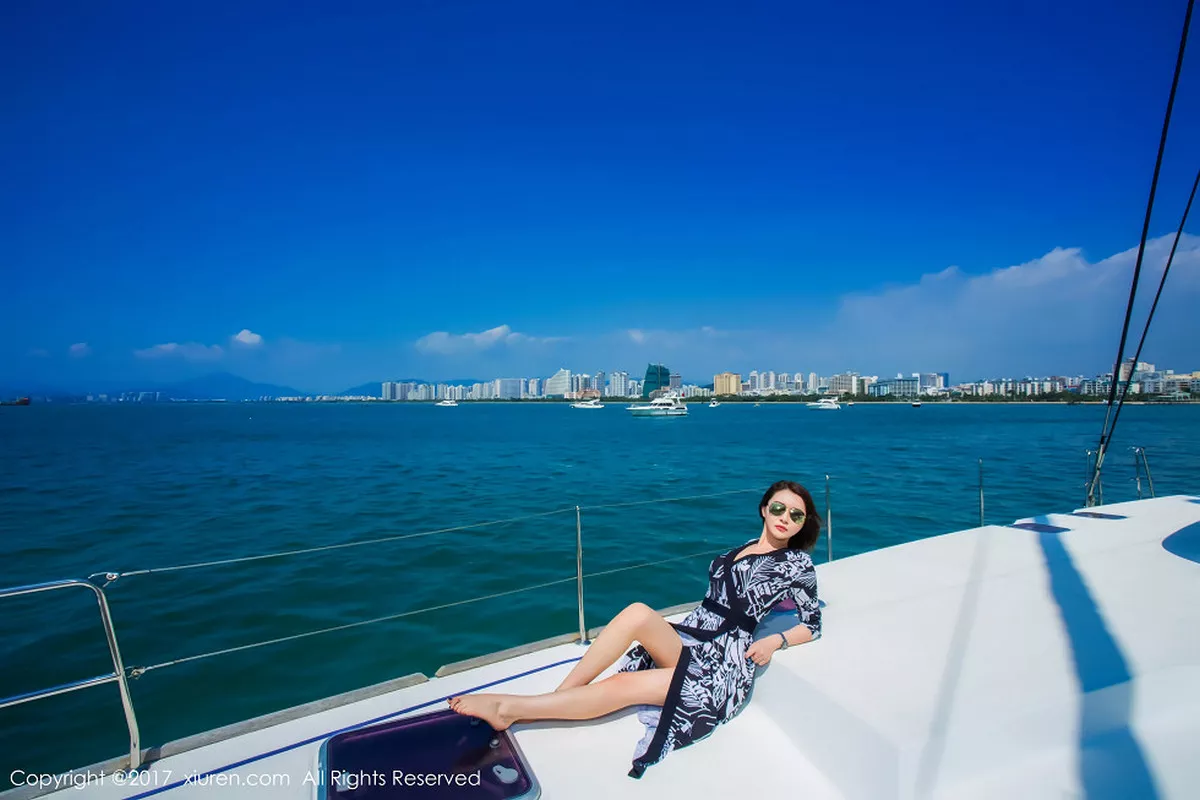 秀人集.com_[XiuRen秀人网]No.858_嫩模廿十海南三亚旅拍蓝天白云海边性感比基尼写真45P