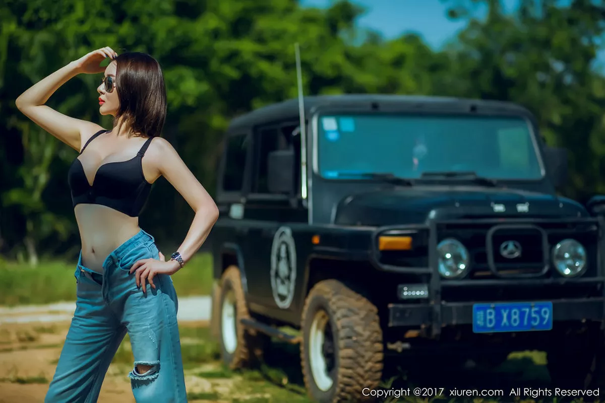 秀人集.com_[XiuRen秀人网]No.858_嫩模廿十海南三亚旅拍蓝天白云海边性感比基尼写真45P