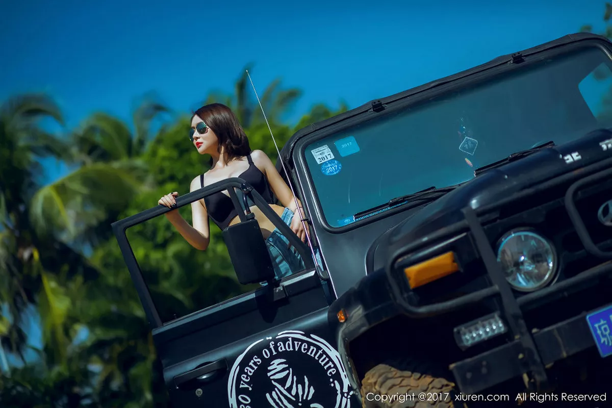 秀人集.com_[XiuRen秀人网]No.858_嫩模廿十海南三亚旅拍蓝天白云海边性感比基尼写真45P