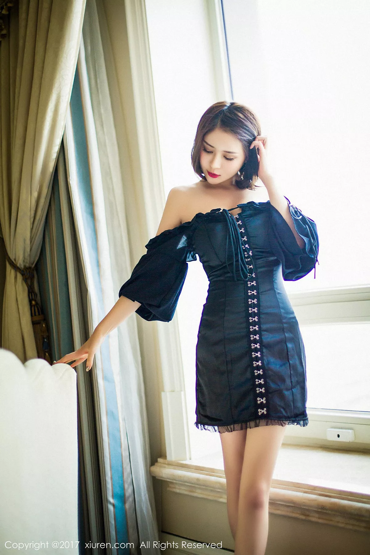 秀人集.com_[XiuRen秀人网]No.879_嫩模女神廿十黑色蕾丝睡裙秀完美身材浴室湿身诱惑写真48P