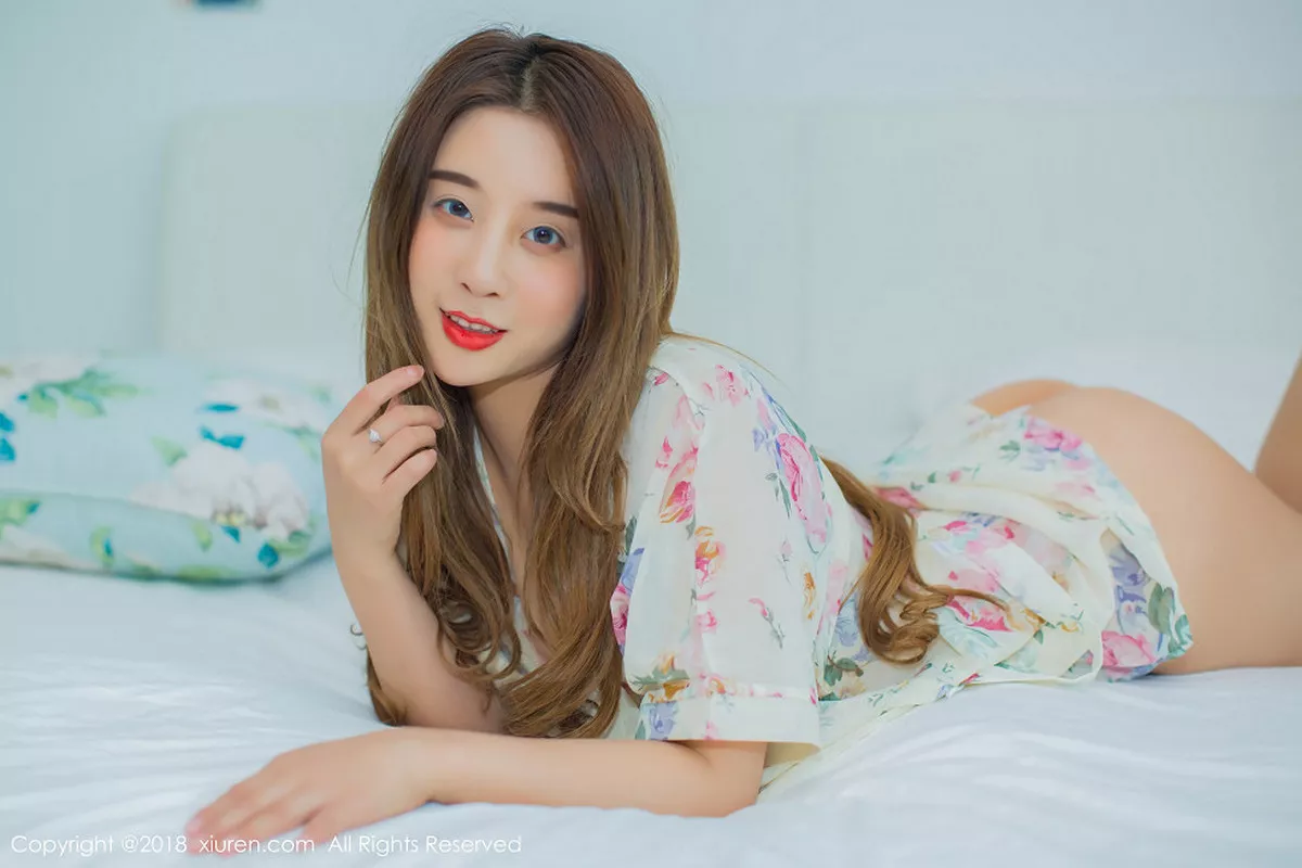 秀人集.com_[XiuRen秀人网]No.907_嫩模筱慧居家绿色吊带连身裙+真空花色衬衣秀完美身材写真60P