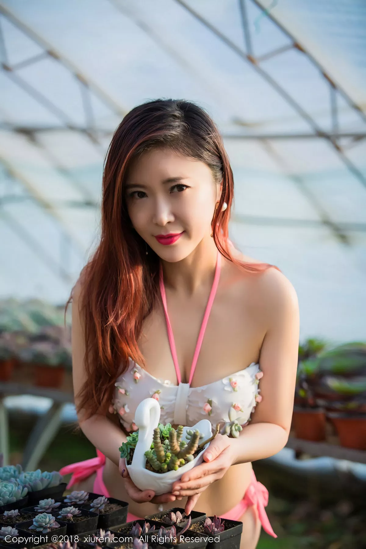 秀人集.com_[XiuRen秀人网]No.924_嫩模西希白兔花房里性感内衣半脱粉红内裤秀丰满翘臀诱惑写真49P