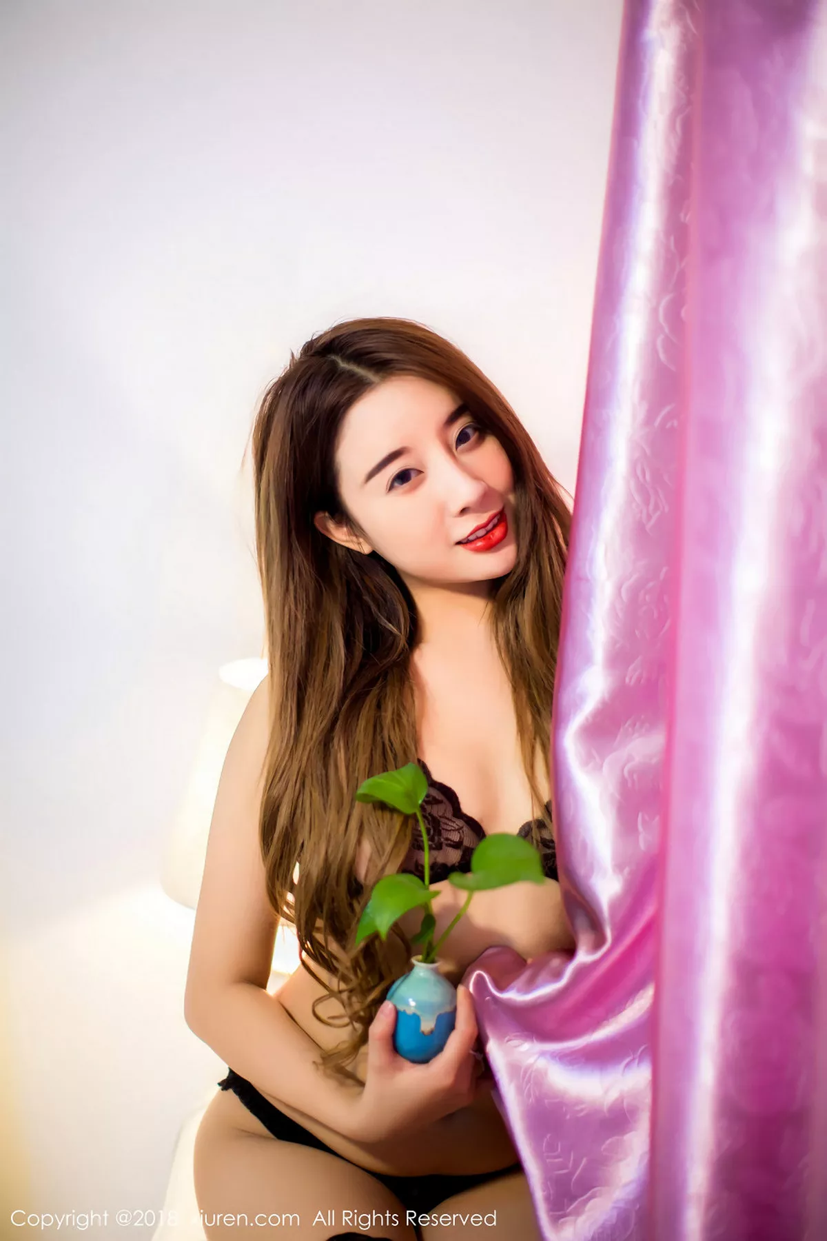 秀人集.com_[XiuRen秀人网]No.915_嫩模筱慧印花连体泳衣+透视蕾丝内衣秀完美身材诱惑写真50P