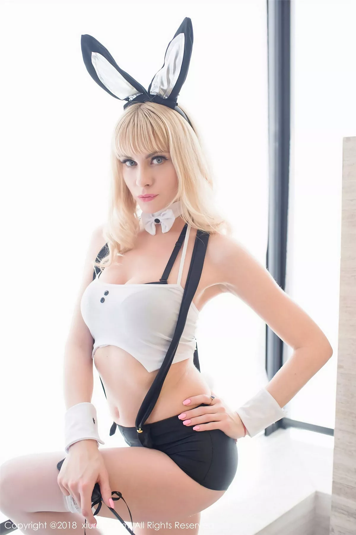 秀人集.com_[XiuRen秀人网]No.936_俄罗斯美女娜塔莎nasa经典女警制服+酒吧兔女郎诱惑写真47P