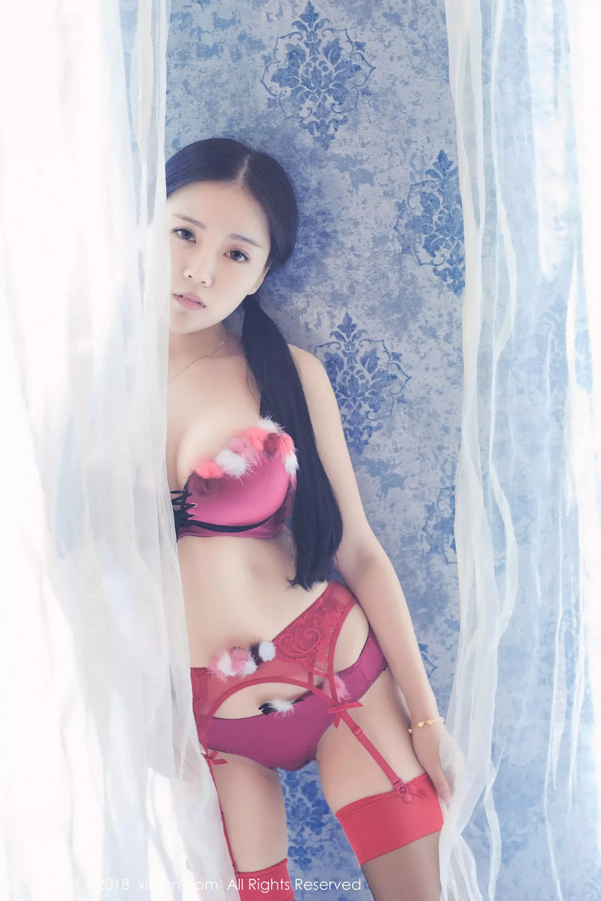 秀人集.com_[XiuRen秀人网]No.932_巨乳嫩模红气球红色连体内衣+日系开胸死库水爆乳诱惑写真49P