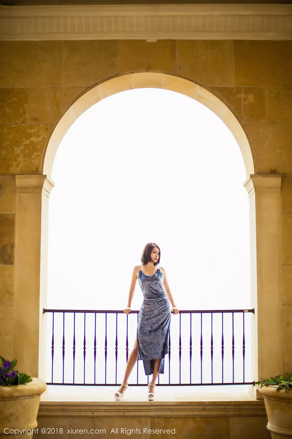 秀人集.com_[XiuRen秀人网]No.935_嫩模廿十居家私房红色塑身内衣秀完美身材白嫩肌肤性感写真58P