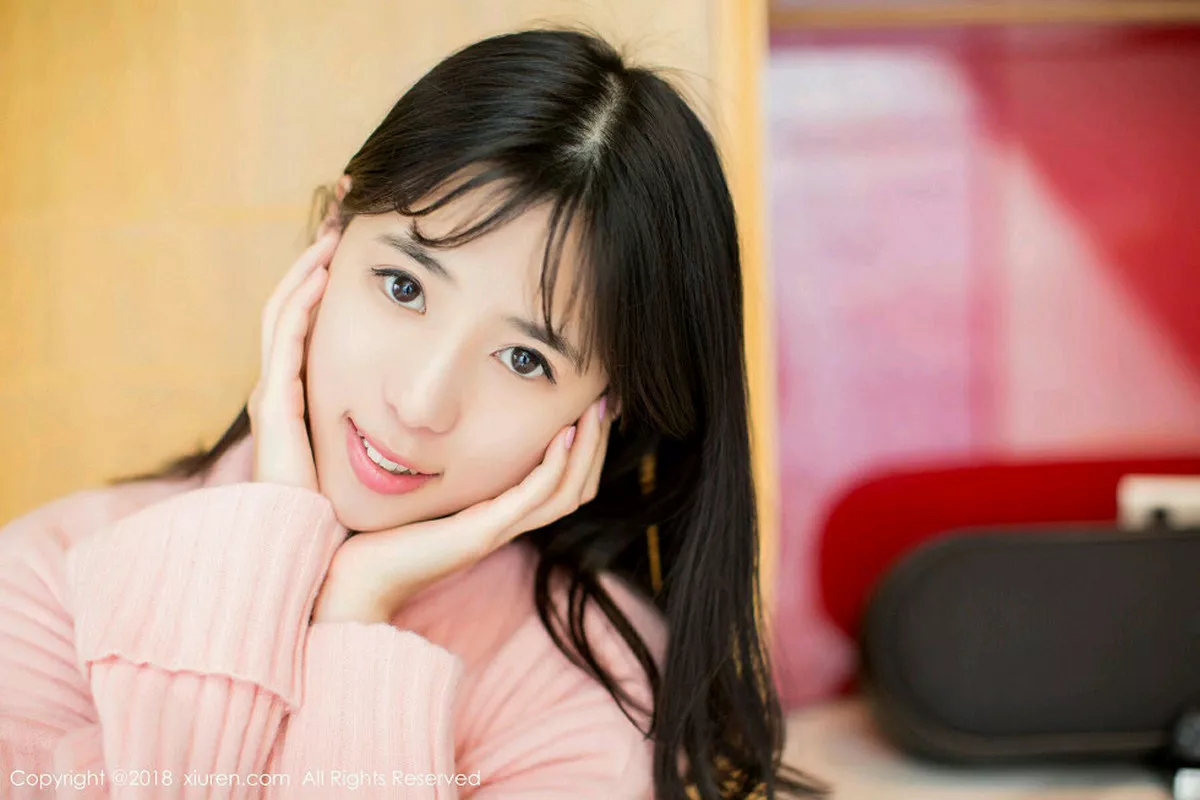 秀人集.com_[XiuRen秀人网]No.996_嫩模艾栗栗性感护士装+粉红毛衣秀完美身材甜美写真43P