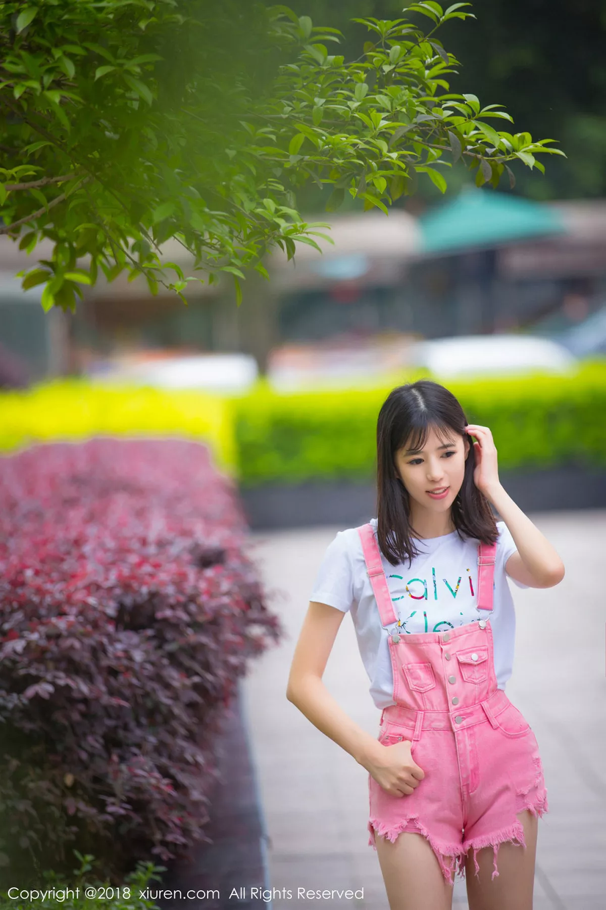 秀人集.com_[XiuRen秀人网]No.1026_嫩模艾栗栗居家黑色蕾丝内衣+户外清新美腿魅惑写真42P