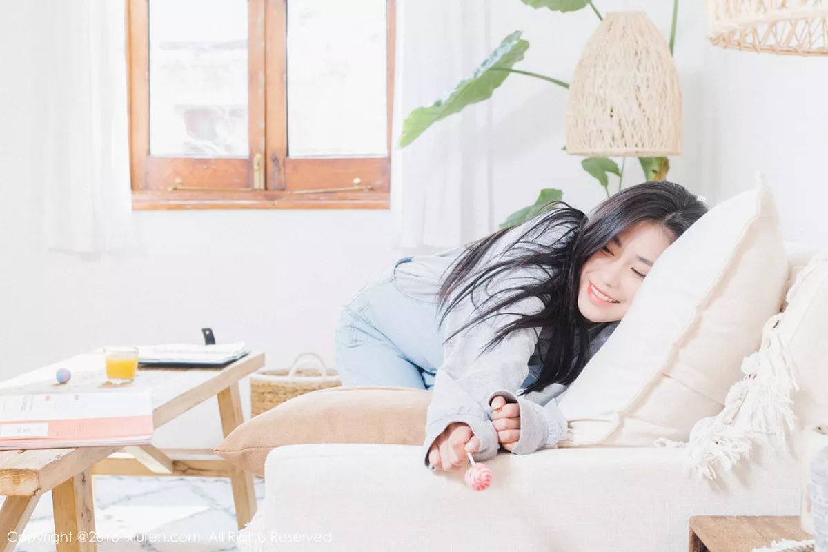 秀人集.com_[XiuRen秀人网]No.1024_女神许诺Sabrina居家早安女友系列床上慵懒迷人写真82P