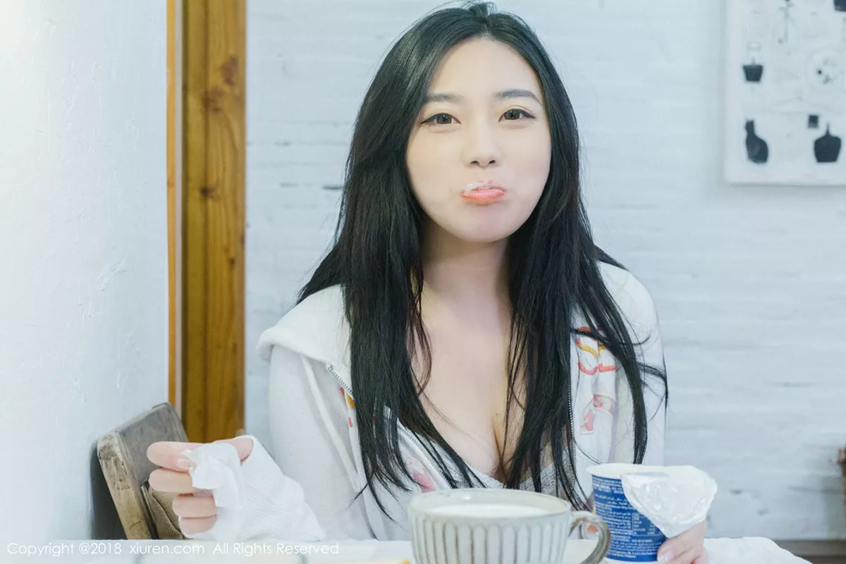 秀人集.com_[XiuRen秀人网]No.1024_女神许诺Sabrina居家早安女友系列床上慵懒迷人写真82P