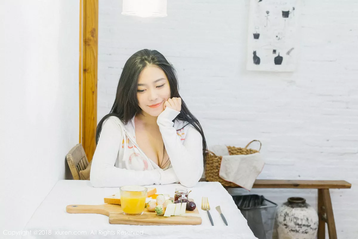 秀人集.com_[XiuRen秀人网]No.1024_女神许诺Sabrina居家早安女友系列床上慵懒迷人写真82P