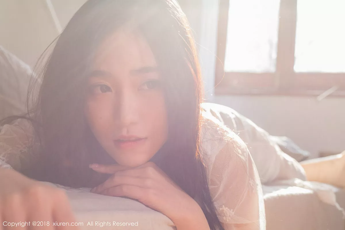 秀人集.com_[XiuRen秀人网]No.1024_女神许诺Sabrina居家早安女友系列床上慵懒迷人写真82P