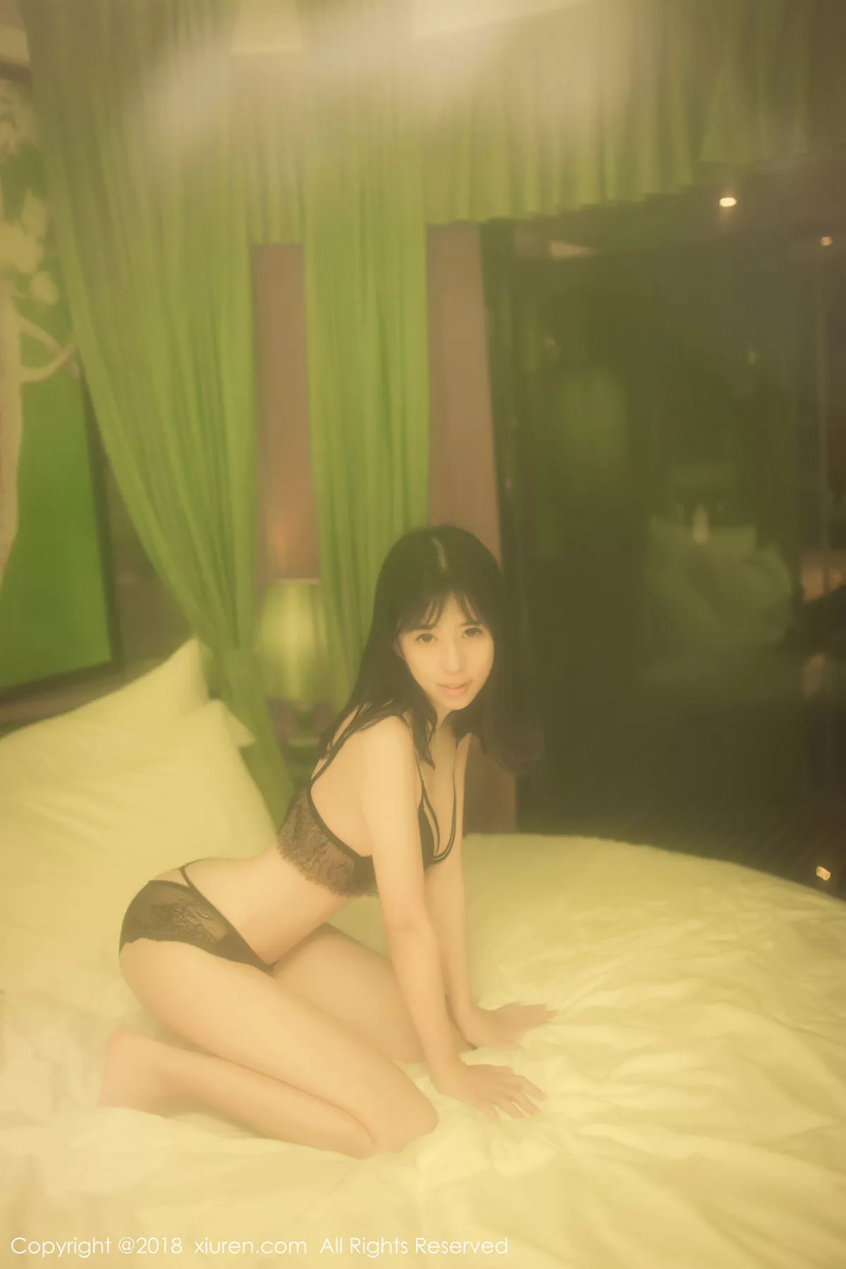 秀人集.com_[XiuRen秀人网]No.1026_嫩模艾栗栗居家黑色蕾丝内衣+户外清新美腿魅惑写真42P