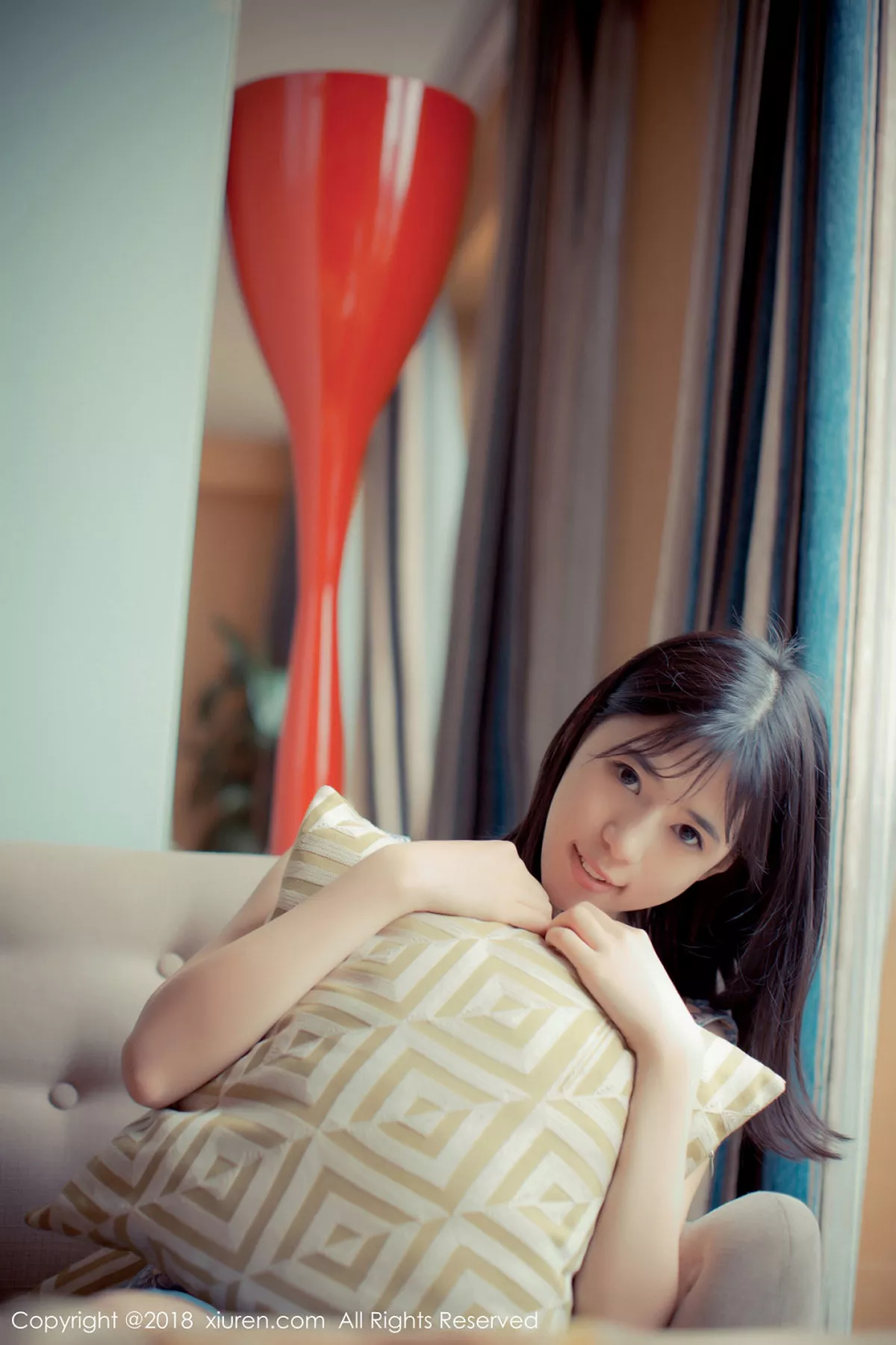 秀人集.com_[XiuRen秀人网]No.1057_嫩模艾栗栗居家床上黑色蕾丝内衣灯光下撩人诱惑写真48P