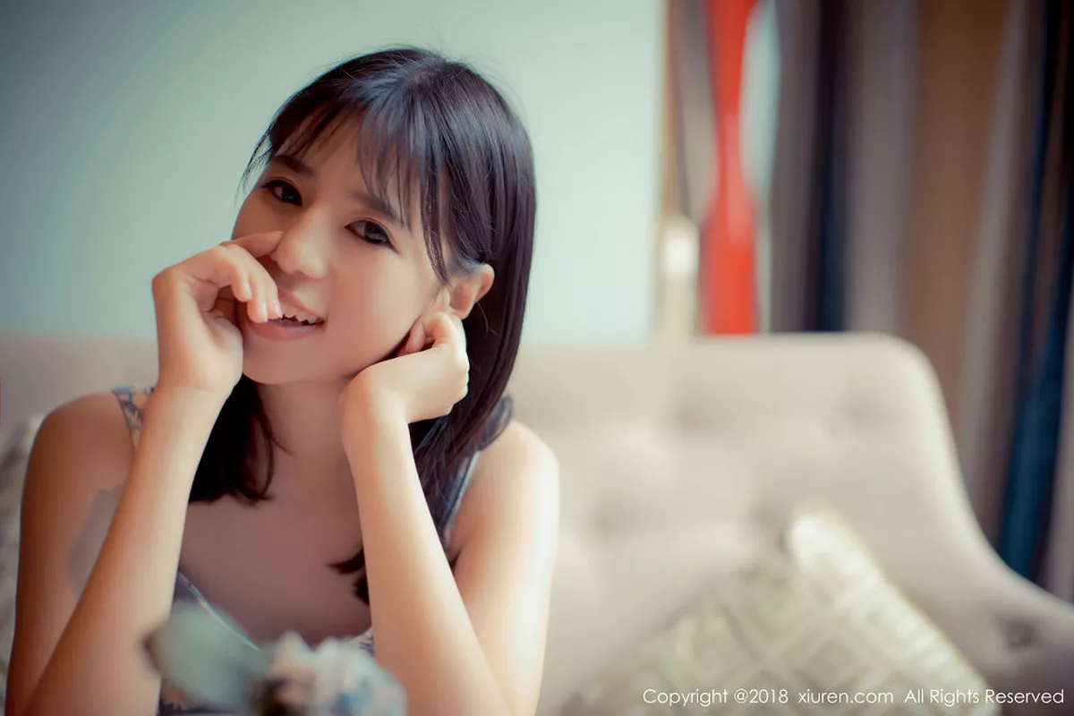 秀人集.com_[XiuRen秀人网]No.1057_嫩模艾栗栗居家床上黑色蕾丝内衣灯光下撩人诱惑写真48P