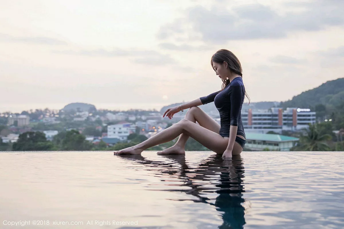 秀人集.com_[XiuRen秀人网]No.1108_甜美女神杨晨晨sugar泳池紧身低胸衣湿身秀完美身材性感写真56P