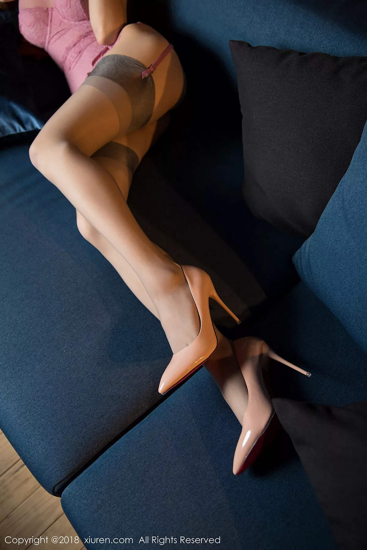 秀人集.com_[XiuRen秀人网]No.1080_女神小热巴普吉岛旅拍粉红情趣内衣配超薄吊带丝袜诱惑写真50P