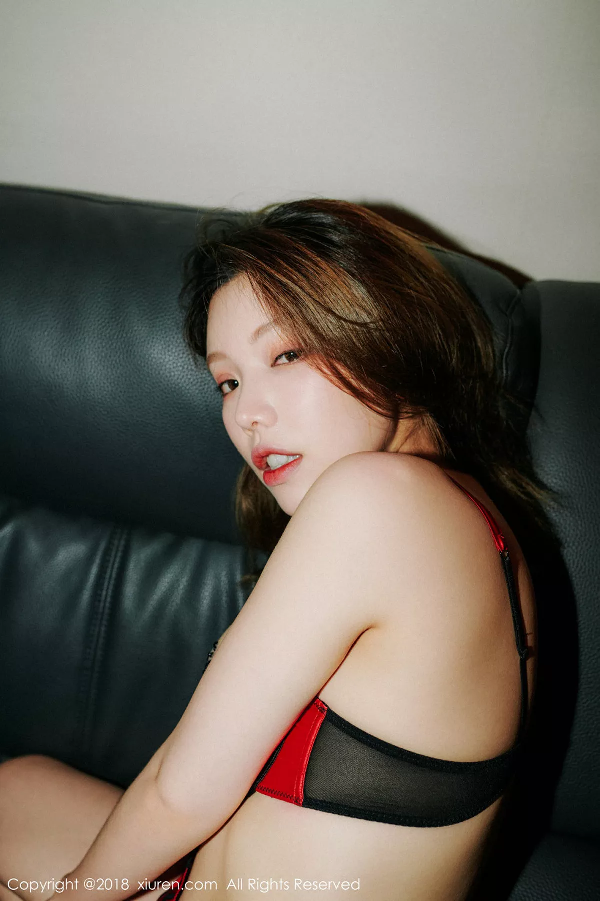 秀人集.com_[XiuRen秀人网]No.1133_女神黄乐然蕾丝薄纱衣+红色情趣内衣透视秀豪乳遮点诱惑写真50P