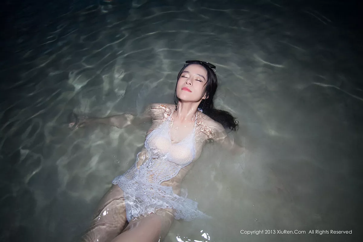 秀人集.com_[XiuRen秀人网]No.069_嫩模nancy小姿白色情趣内衣泳池里湿身诱惑写真73P