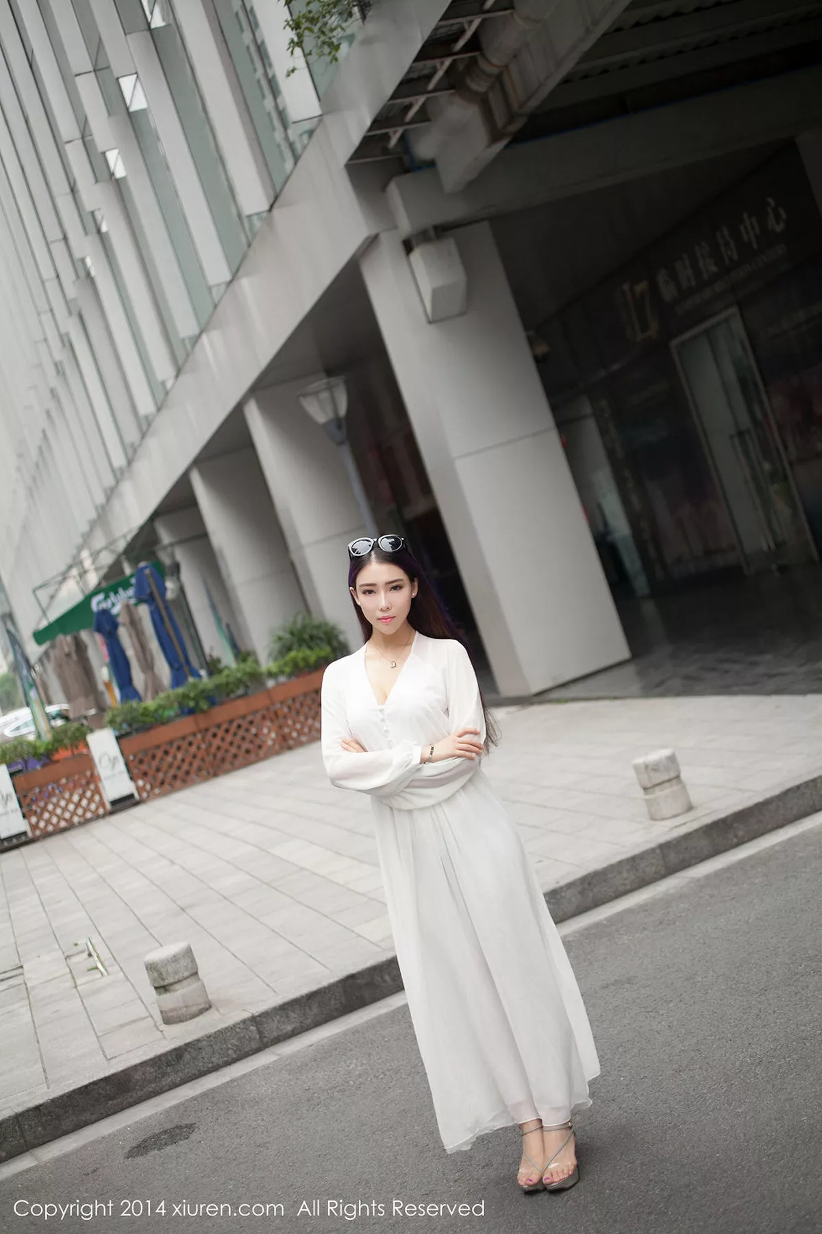 秀人集.com_[XiuRen秀人网]No.131_嫩模梦娜Vanessa白色连身睡裙大尺度真空美胸诱惑写真58P