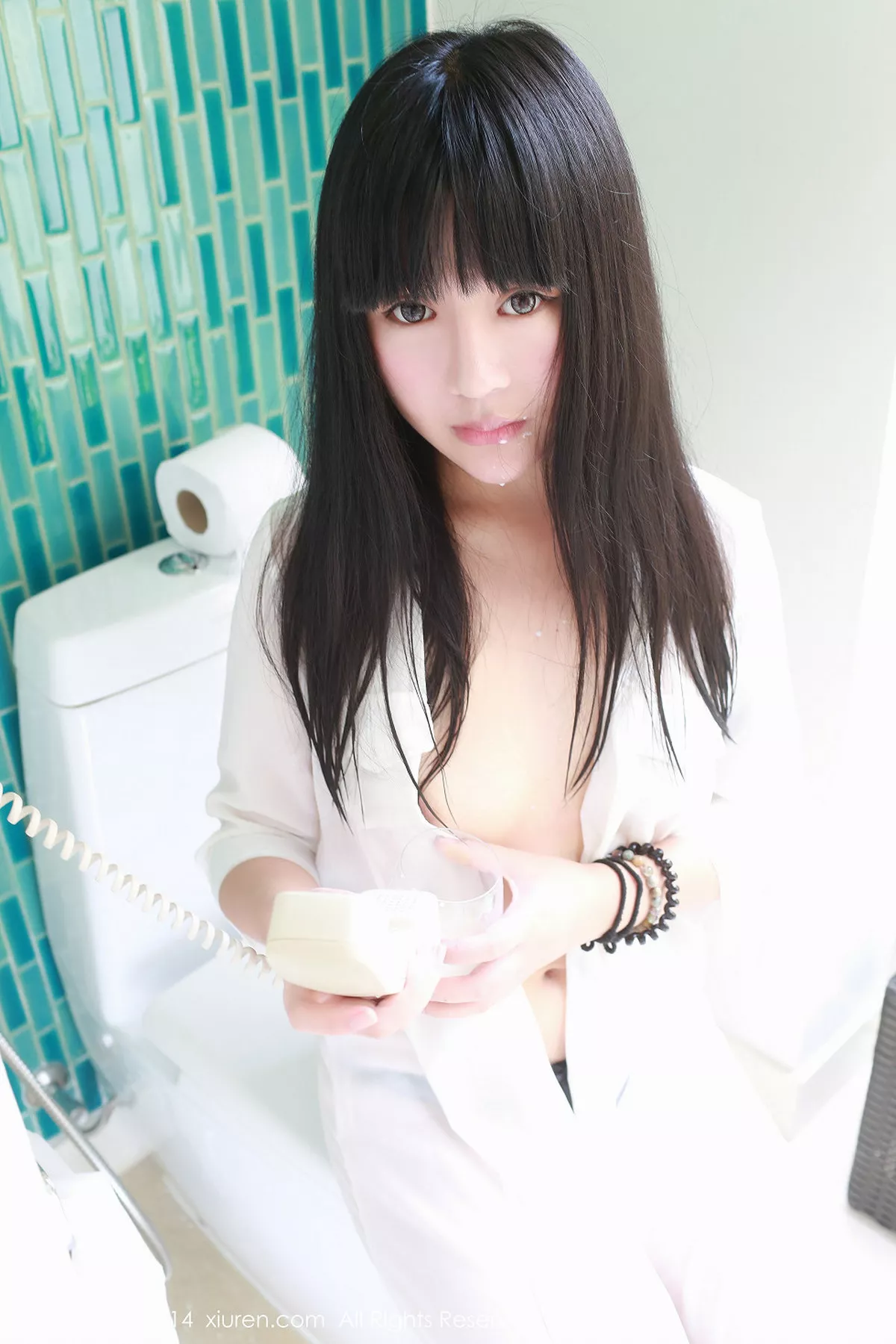 秀人集.com_[XiuRen秀人网]No.215_萝莉嫩模八宝icey三亚旅拍性感内衣系列童颜巨乳诱惑写真77P