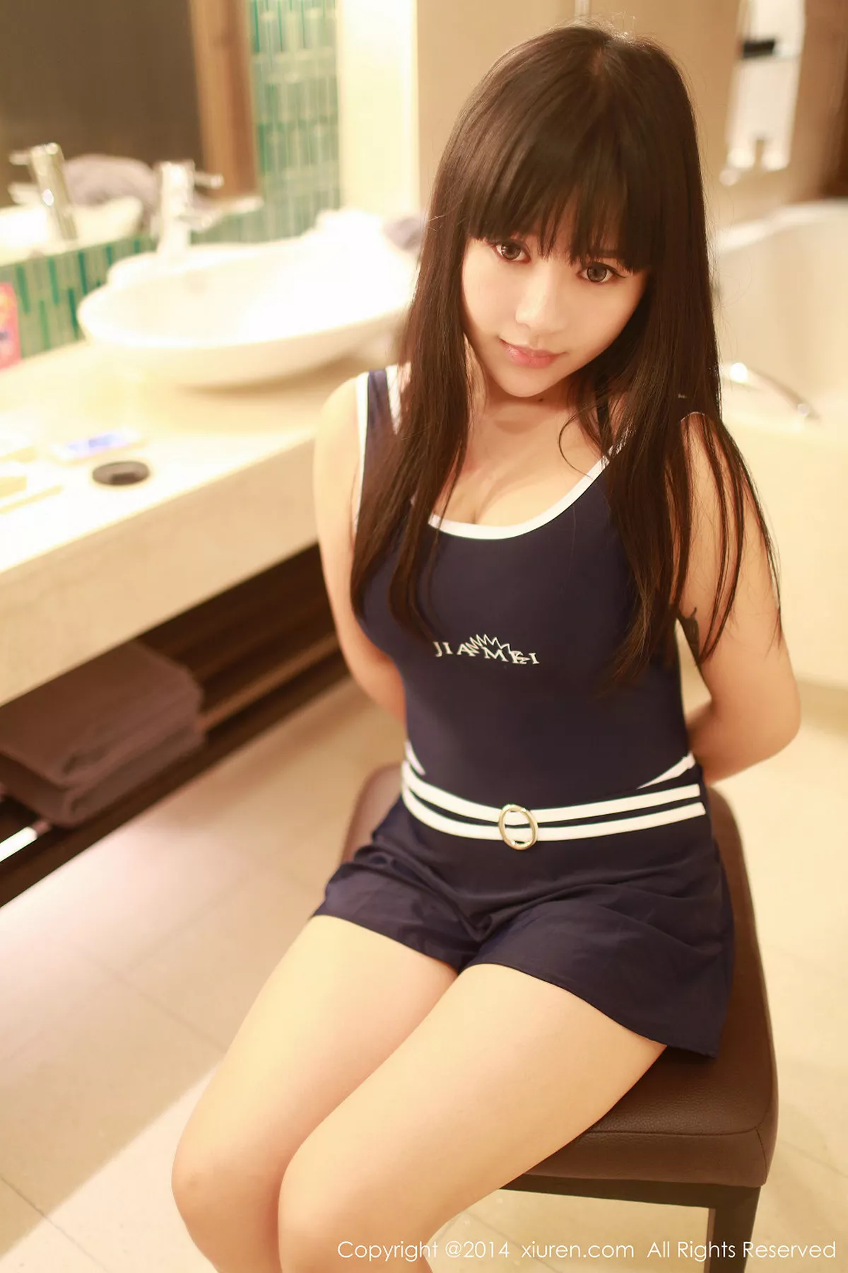 秀人集.com_[XiuRen秀人网]No.215_萝莉嫩模八宝icey三亚旅拍性感内衣系列童颜巨乳诱惑写真77P