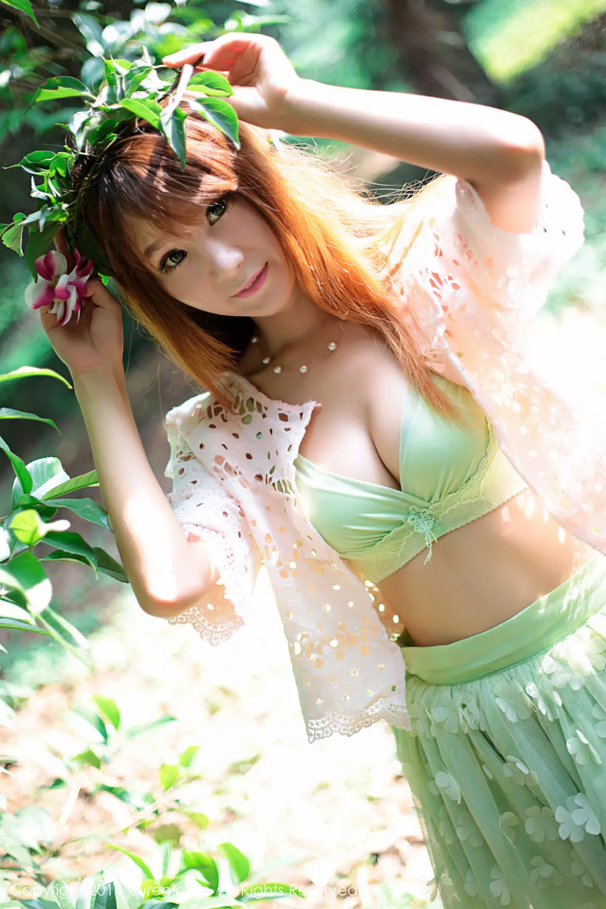 秀人集.com_[XiuRen秀人网]No.194_嫩模子纯儿Annie户外白色连身裙下黑色蕾丝内裤诱惑写真51P