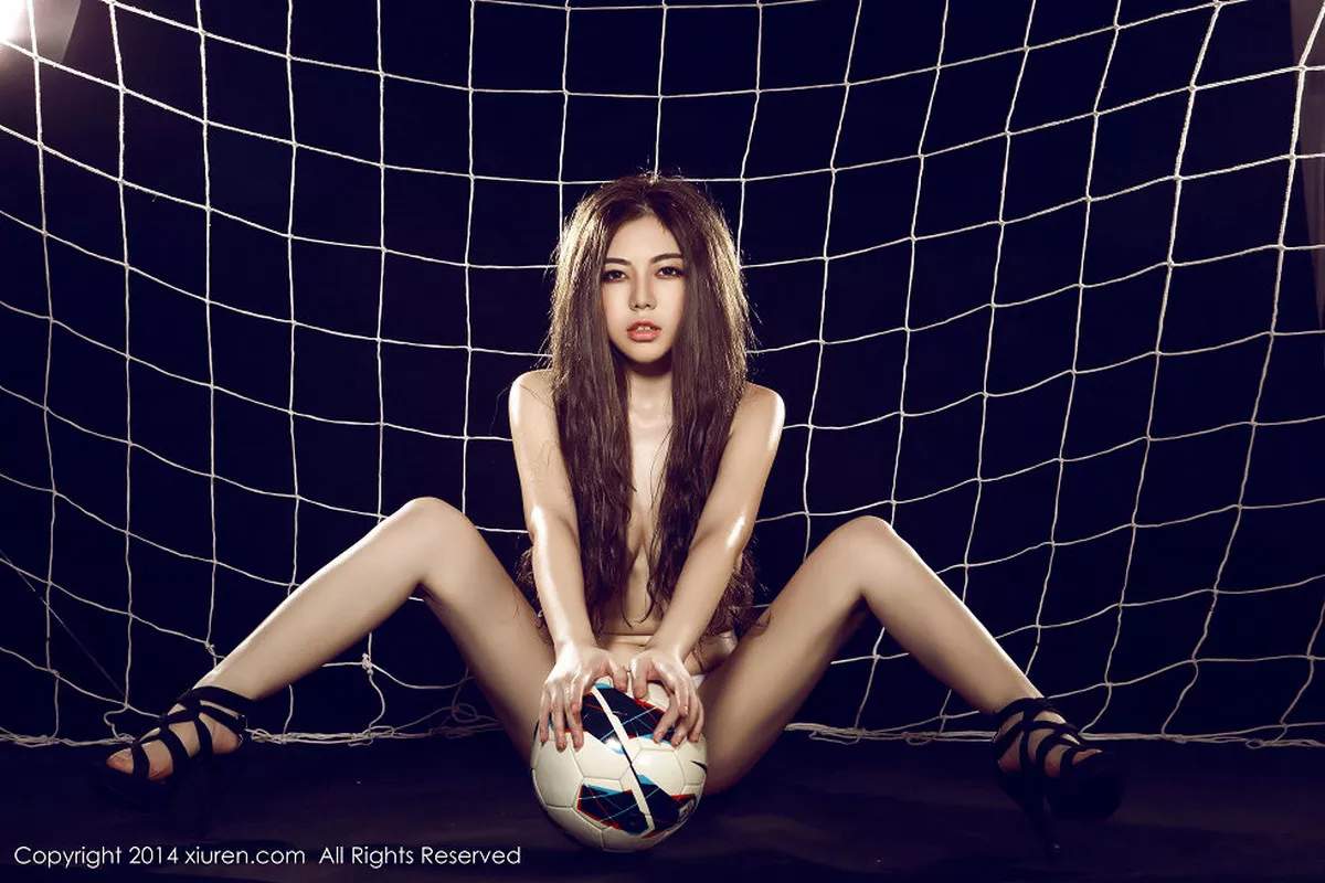 秀人集.com_[XiuRen秀人网]No.154_嫩模飞儿性感足球宝贝傲人美胸撩人姿势诱惑写真62P