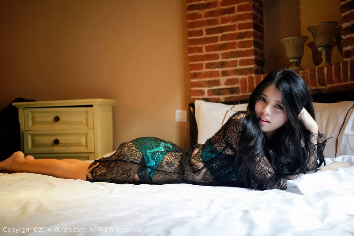 秀人集.com_[XiuRen秀人网]No.265_妩媚尤物欧阳妮娜娜透视黑纱秀性感内衣傲人美胸写真89P