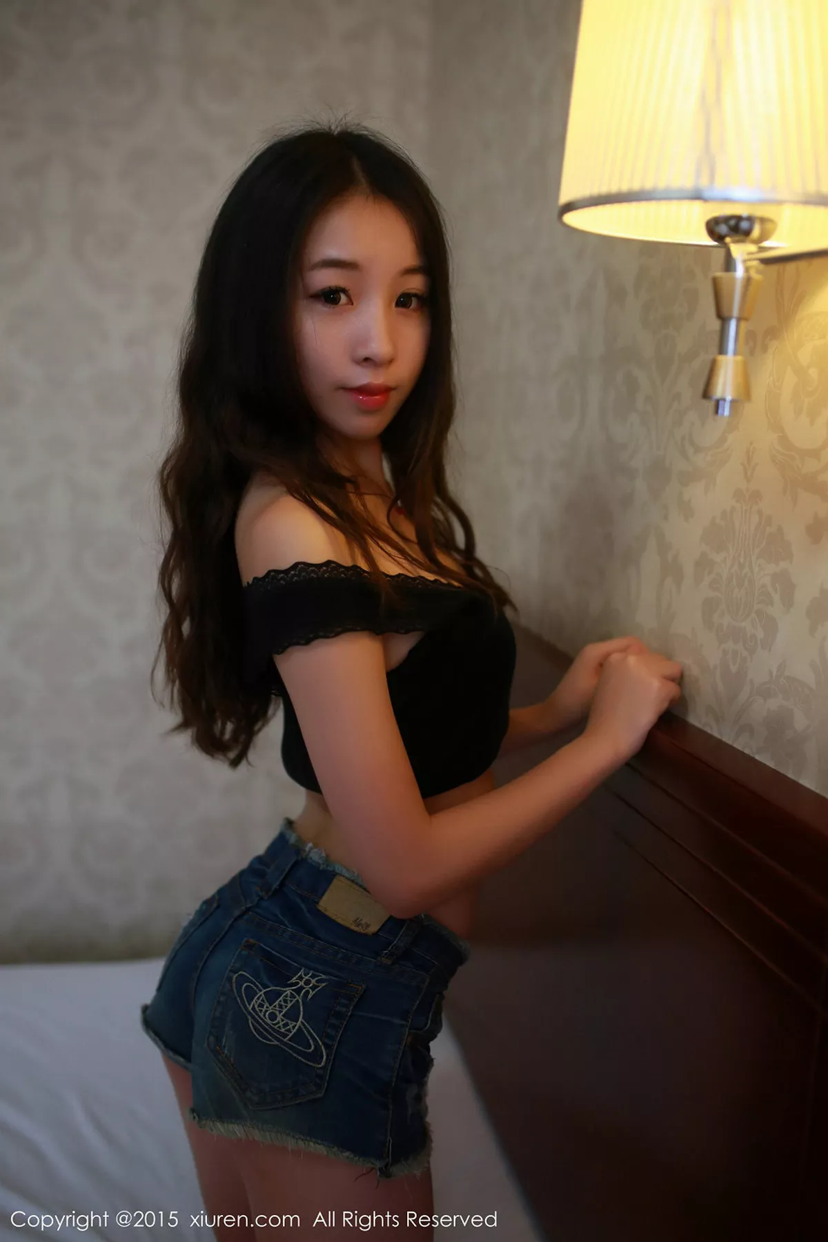 秀人集.com_[XiuRen秀人网]No.347_学生妹子梓萱Crystal抹胸连衣裙秀苗条身材性感黑丝写真60P