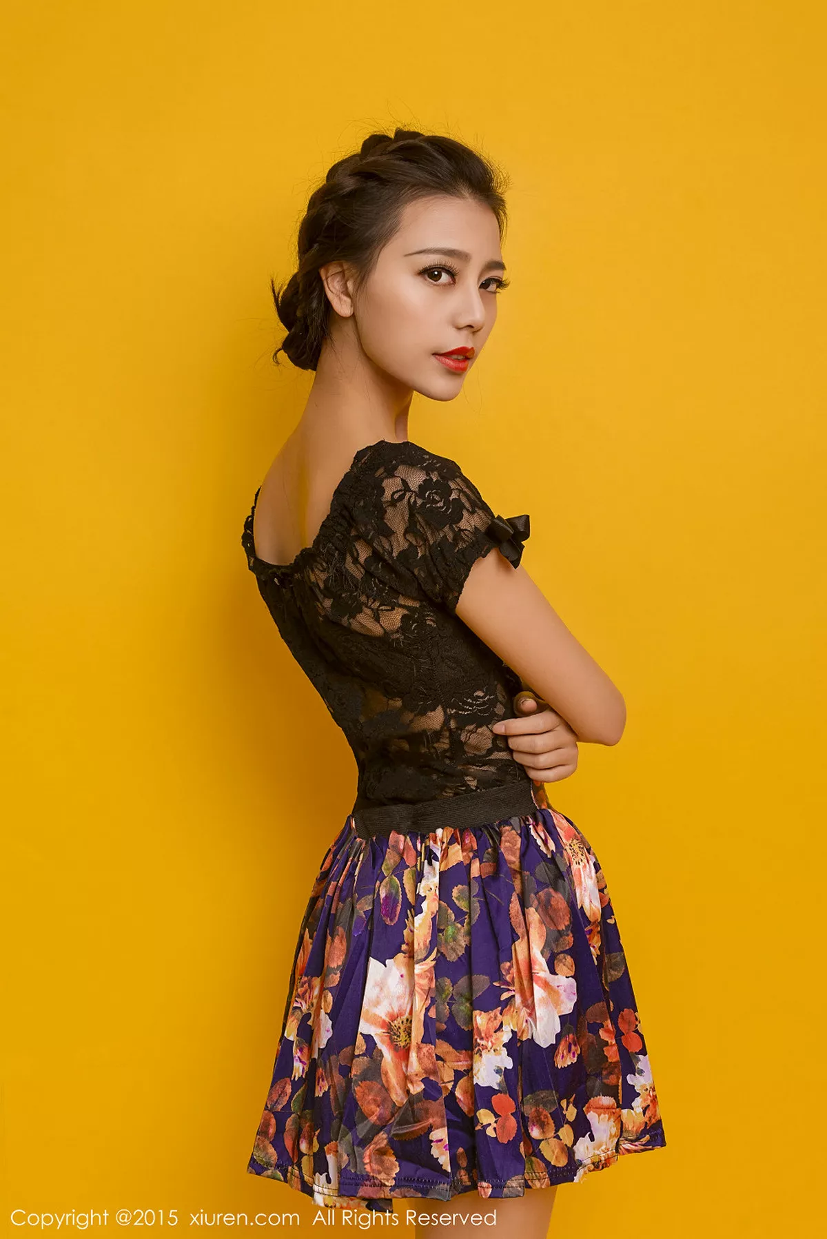 秀人集.com_[XiuRen秀人网]No.297_性感女神HONEYAL书本挡胸半裸秀豪乳完美诱惑写真50P