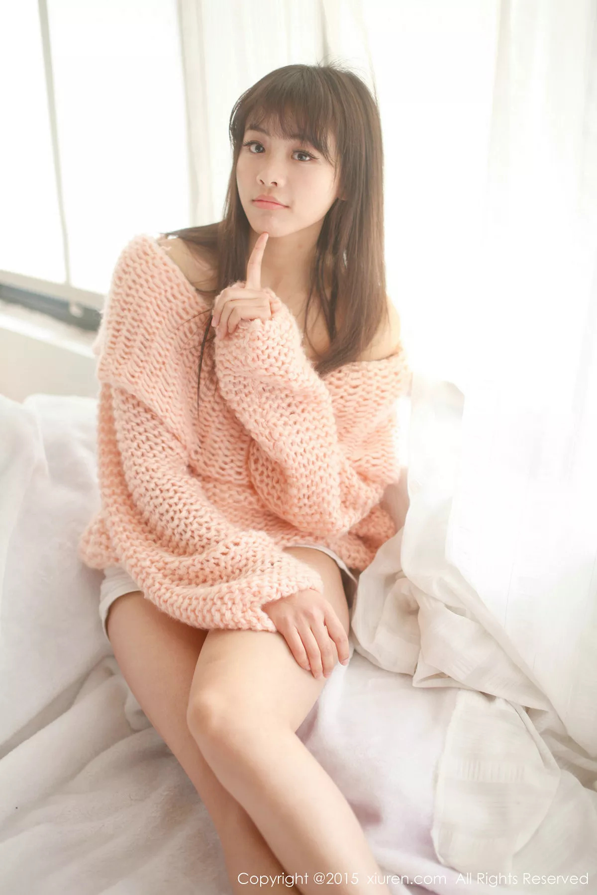 秀人集.com_[XiuRen秀人网]No.318_邻家女孩七米baby户外红色格子裙清新学生装迷人写真112P