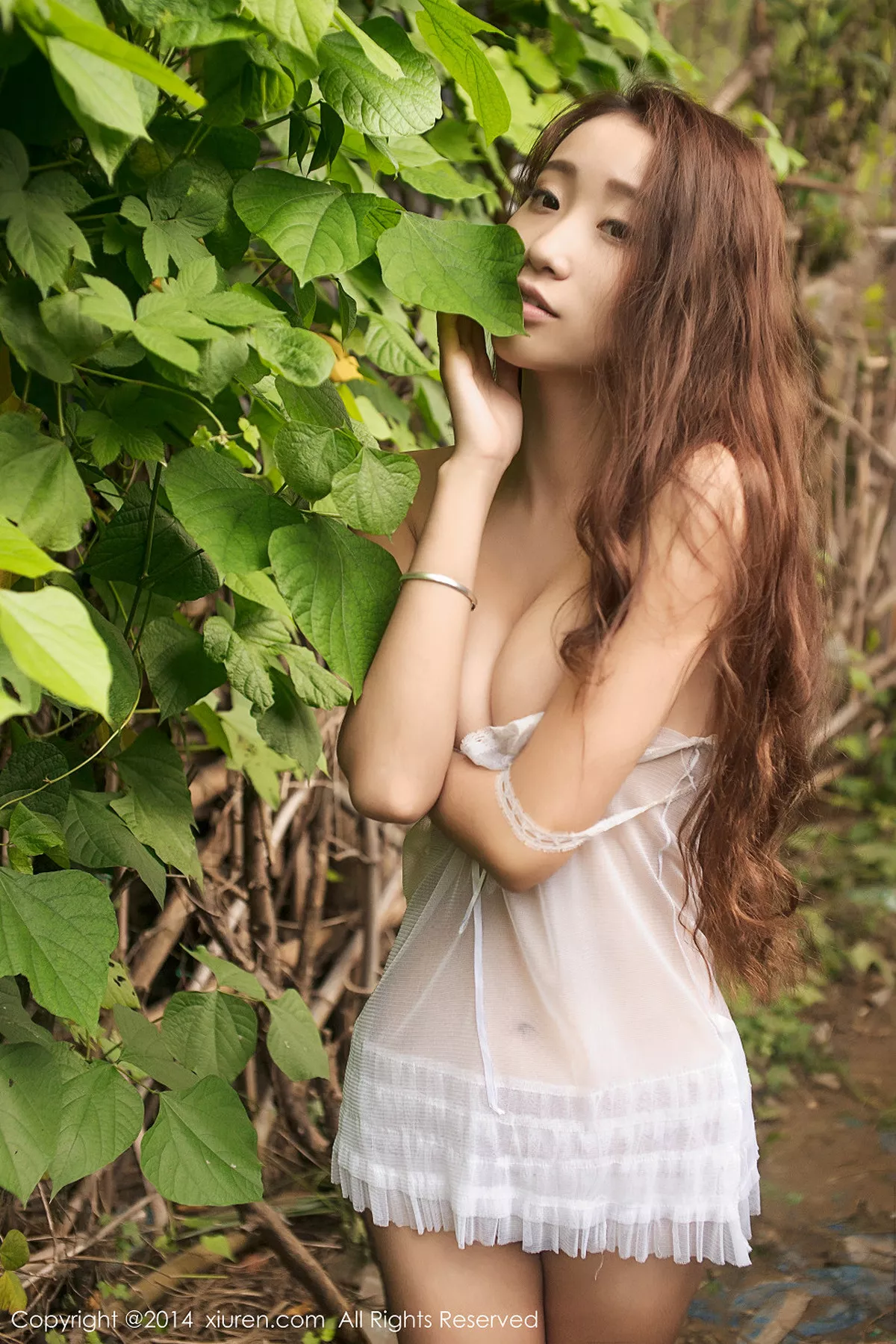 秀人集.com_[XiuRen秀人网]No.233_嫩模KOKO可可户外全裸上身大尺度秀诱人胴体诱惑写真50P