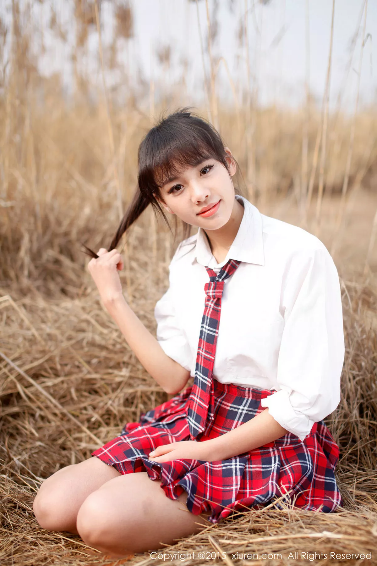 秀人集.com_[XiuRen秀人网]No.318_邻家女孩七米baby户外红色格子裙清新学生装迷人写真112P