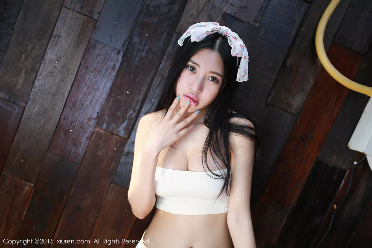 秀人集.com_[XiuRen秀人网]No.296_迷人妹子绮里嘉ula泰国清迈旅拍白色内衣秀美胸性感写真67P